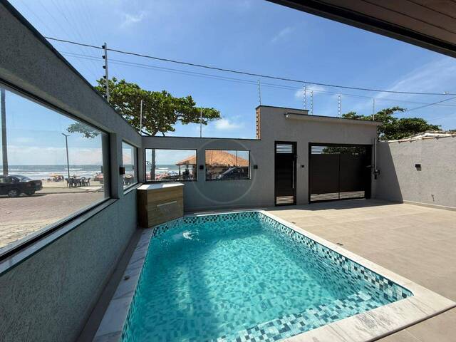 CASA COM PISCINA para Venda em Itanhaém - 2