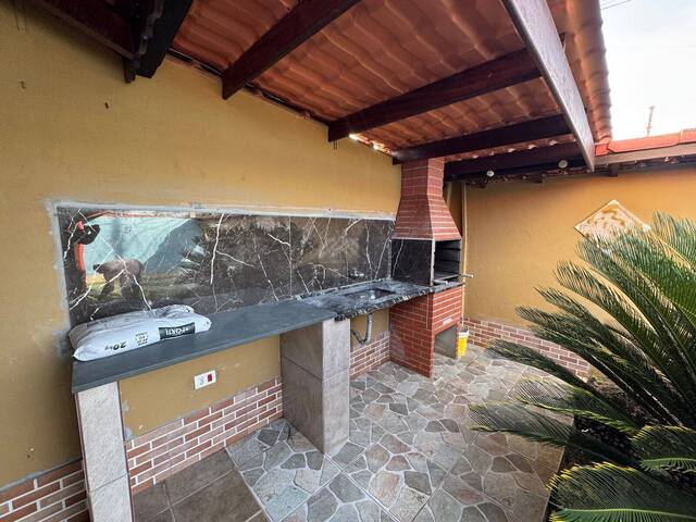 CASA COM PISCINA para Venda em Peruíbe - 4