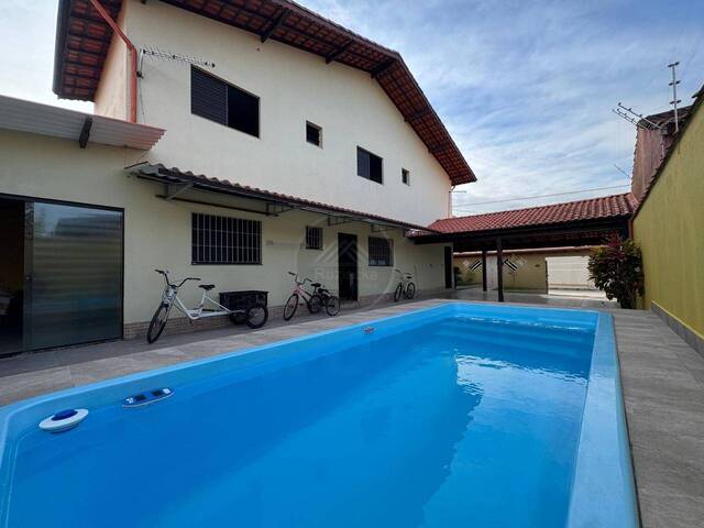 CASA COM PISCINA para Venda em Peruíbe - 3