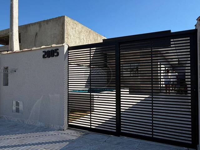 CASA COM PISCINA para Venda em Itanhaém - 2