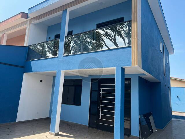 CASA COM PISCINA para Venda em Itanhaém - 2
