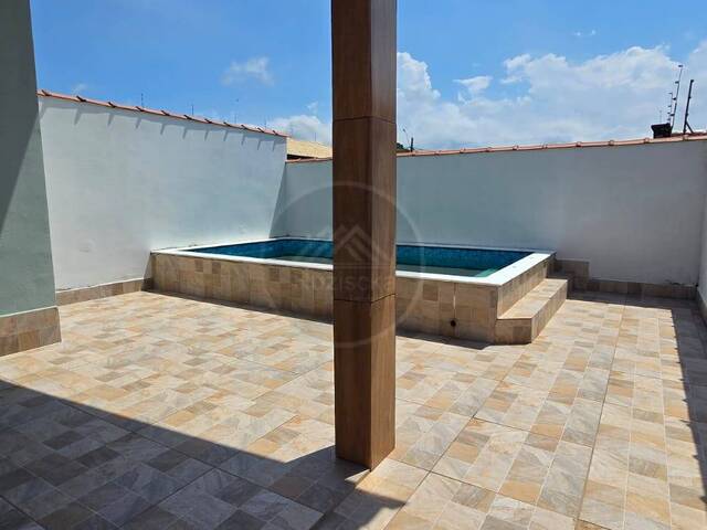 CASA COM PISCINA para Venda em Itanhaém - 4