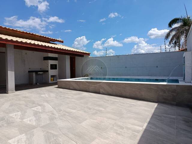 CASA COM PISCINA para Venda em Itanhaém - 4