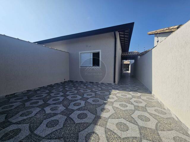 CASA COM PISCINA para Venda em Itanhaém - 3