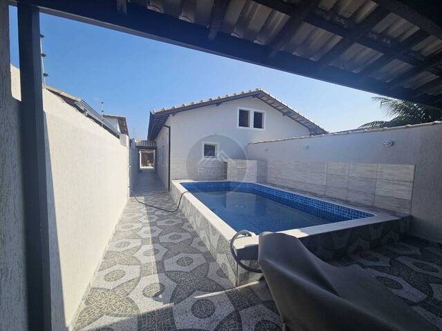 CASA COM PISCINA para Venda em Itanhaém - 4