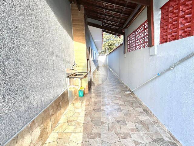 CASA COM PISCINA para Venda em Mongaguá - 3