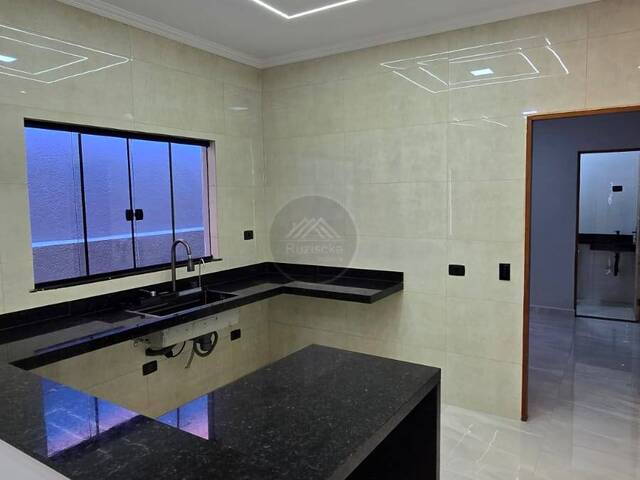 CASA COM PISCINA para Venda em Itanhaém - 5