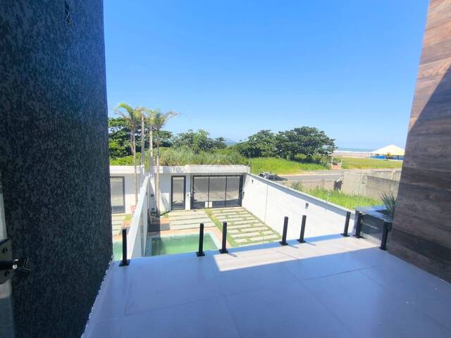 CASA COM PISCINA para Venda em Itanhaém - 4