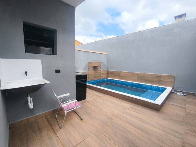 CASA COM PISCINA para Venda em Itanhaém - 4