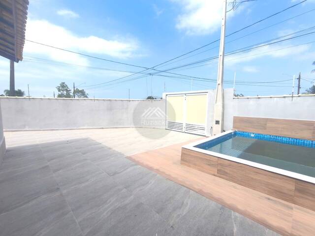 CASA COM PISCINA para Venda em Itanhaém - 4