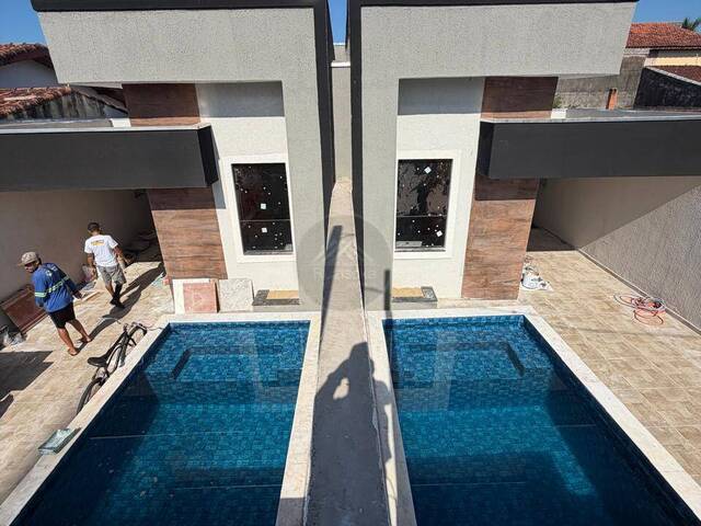 CASA COM PISCINA para Venda em Itanhaém - 4