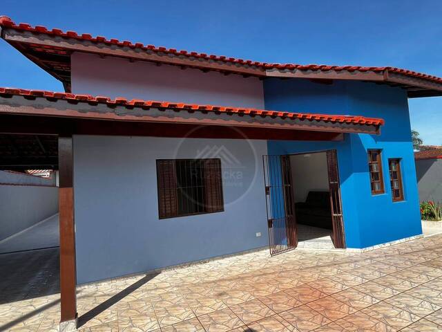 CASA COM PISCINA para Venda em Itanhaém - 2