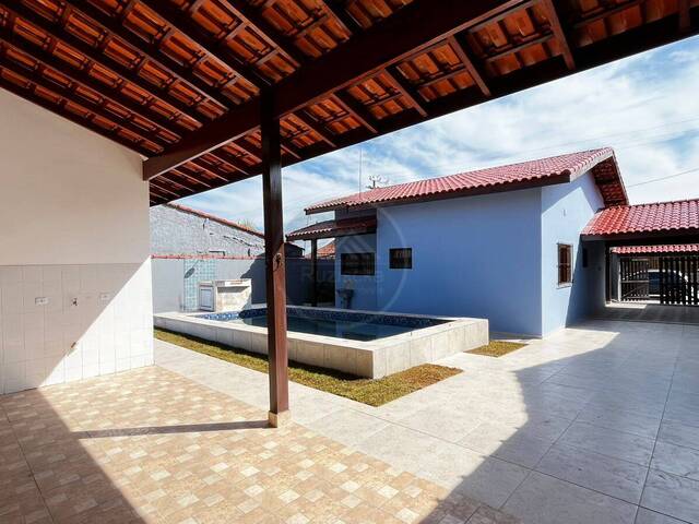 CASA COM PISCINA para Venda em Itanhaém - 3