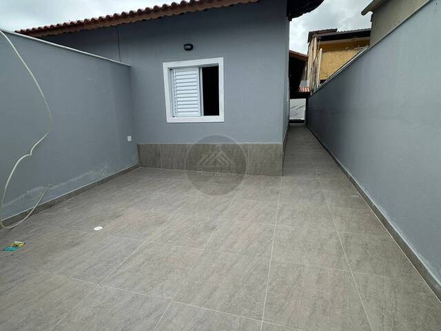CASA COM PISCINA para Venda em Itanhaém - 2