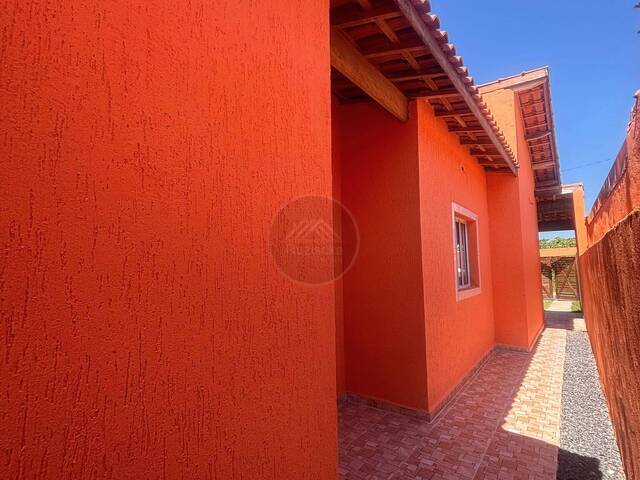 CASA COM PISCINA para Venda em Itanhaém - 4