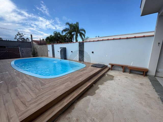 CASA COM PISCINA para Venda em Itanhaém - 4