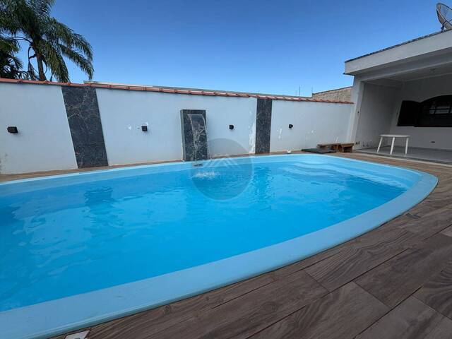 CASA COM PISCINA para Venda em Itanhaém - 5