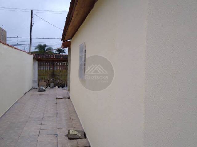 CASA COM PISCINA para Venda em Itanhaém - 5