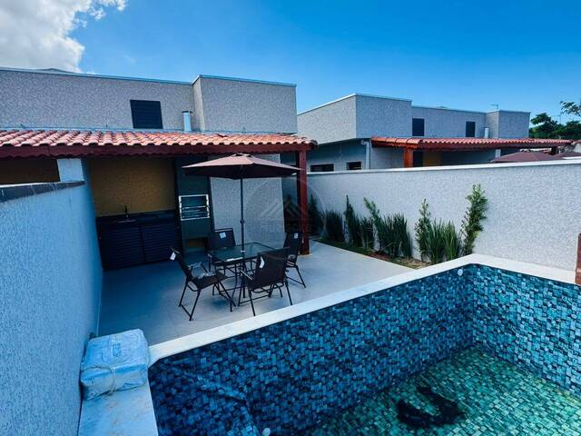 CASA COM PISCINA para Venda em Itanhaém - 4