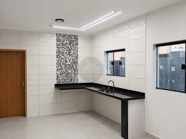CASA COM PISCINA para Venda em Itanhaém - 4