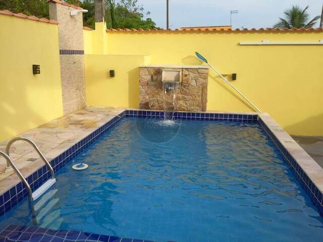 CASA COM PISCINA para Venda em Itanhaém - 2