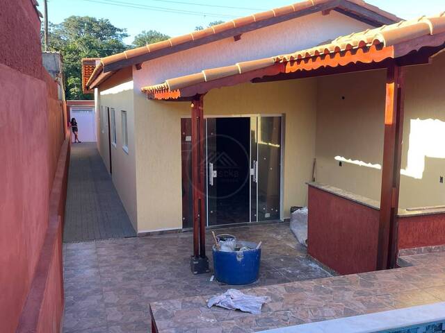 CASA COM PISCINA para Venda em Itanhaém - 2