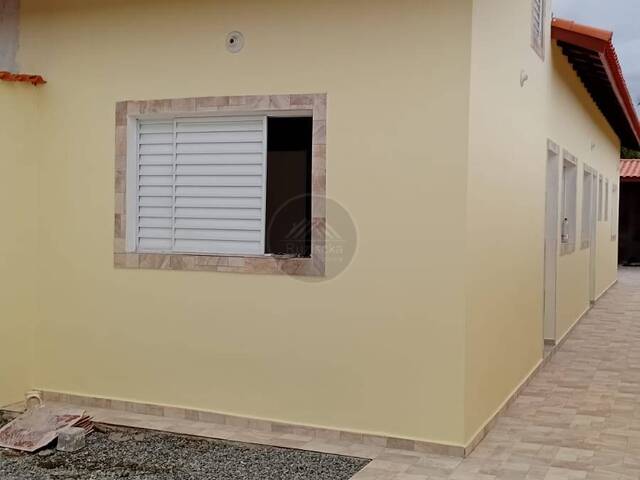Casa para Venda em Itanhaém - 3