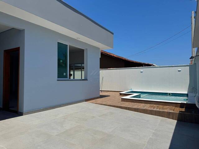CASA COM PISCINA para Venda em Itanhaém - 3