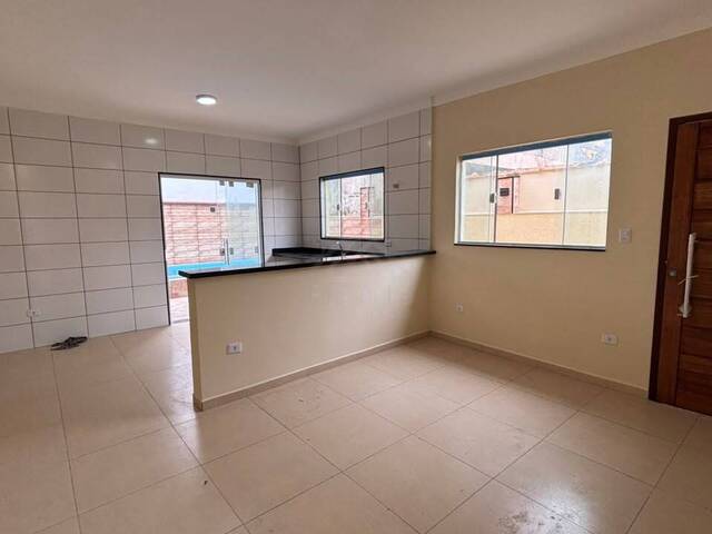 CASA COM PISCINA para Venda em Itanhaém - 4