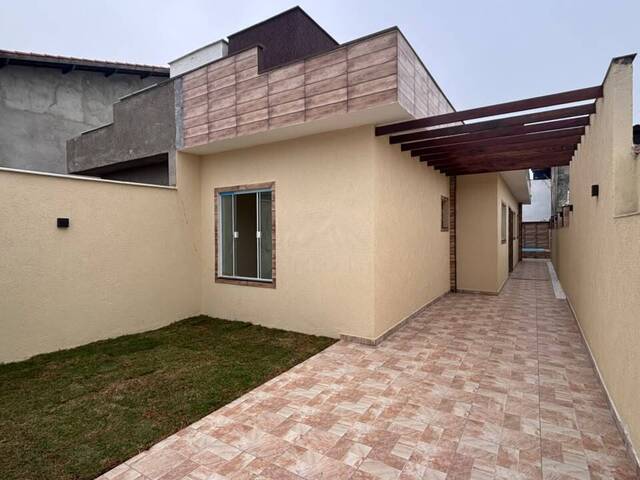 CASA COM PISCINA para Venda em Itanhaém - 2