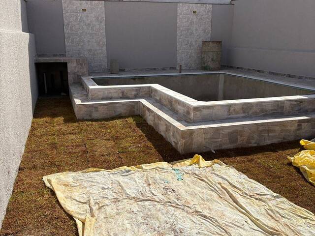 CASA COM PISCINA para Venda em Itanhaém - 4