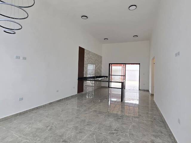 CASA COM PISCINA para Venda em Itanhaém - 5