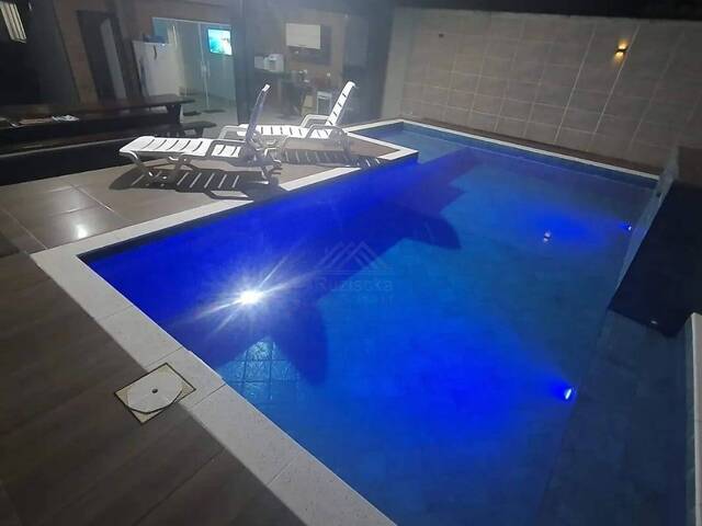 CASA COM PISCINA para Venda em Itanhaém - 3