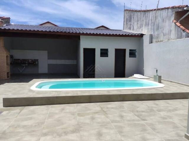 CASA COM PISCINA para Venda em Itanhaém - 3