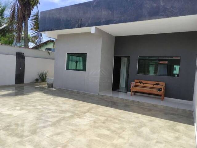 CASA COM PISCINA para Venda em Itanhaém - 4