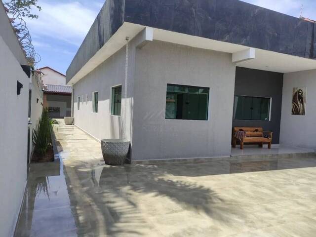 CASA COM PISCINA para Venda em Itanhaém - 2