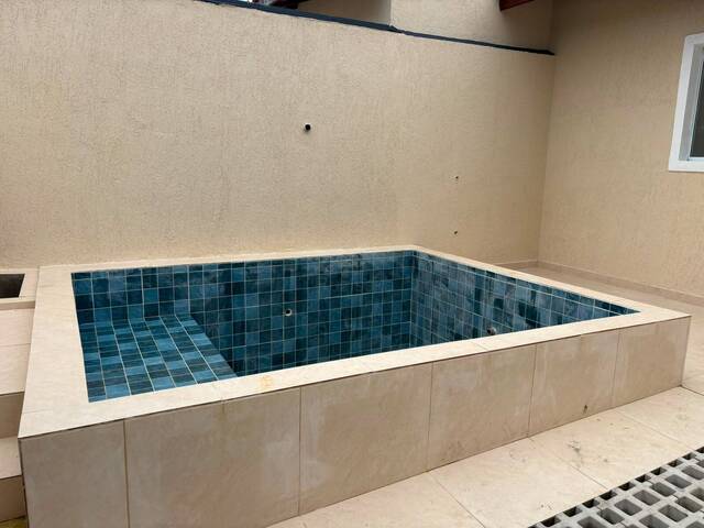 CASA COM PISCINA para Venda em Itanhaém - 4