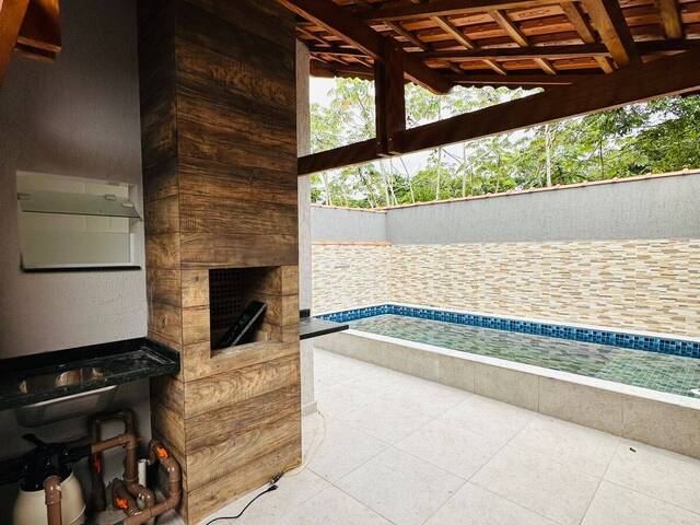 CASA COM PISCINA para Venda em Itanhaém - 4