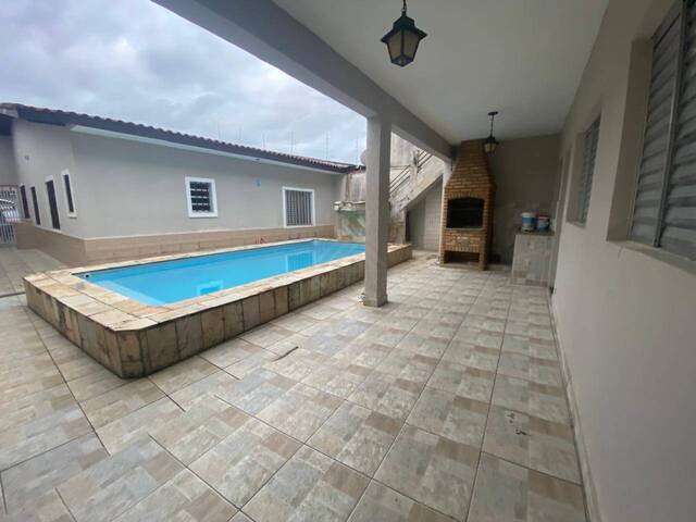 CASA COM PISCINA para Venda em Itanhaém - 3