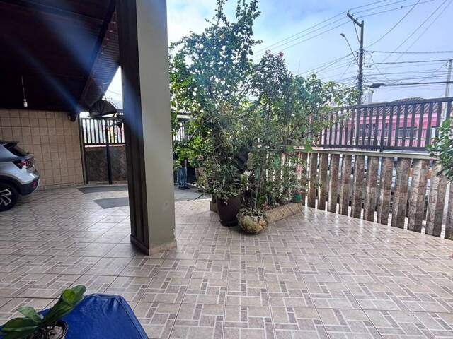 CASA COM PISCINA para Venda em Itanhaém - 3