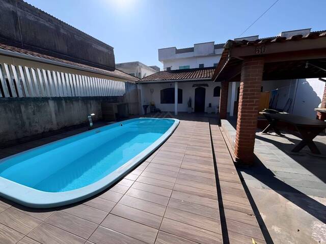 CASA COM PISCINA para Venda em Itanhaém - 3