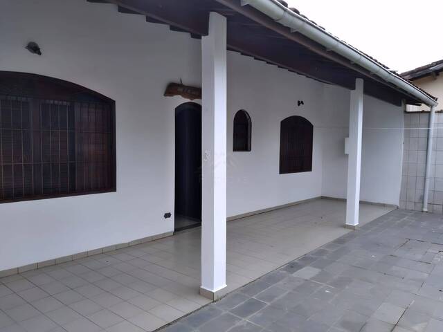 CASA COM PISCINA para Venda em Itanhaém - 2