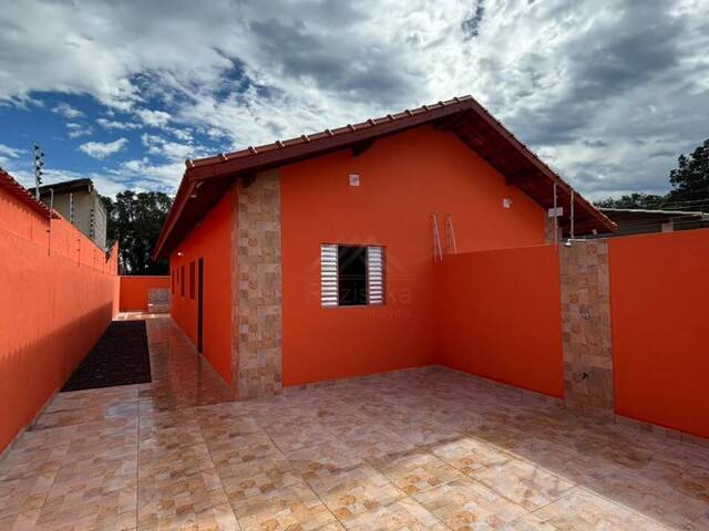 #CA1096 - CASA COM PISCINA para Venda em Itanhaém - SP
