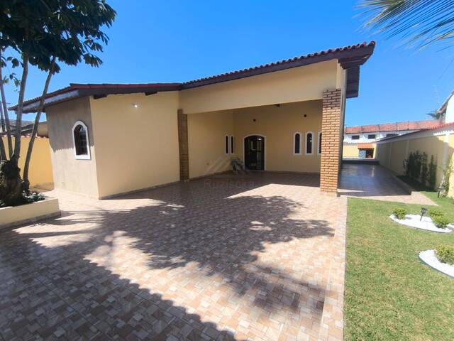 CASA COM PISCINA para Venda em Itanhaém - 4