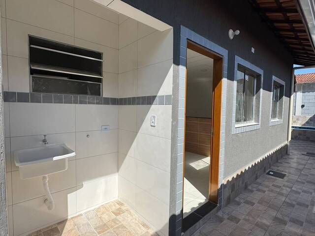 CASA COM PISCINA para Venda em Itanhaém - 5