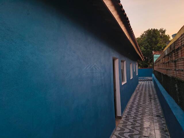 CASA COM PISCINA para Venda em Itanhaém - 4