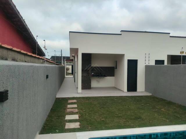 CASA COM PISCINA para Venda em Itanhaém - 5