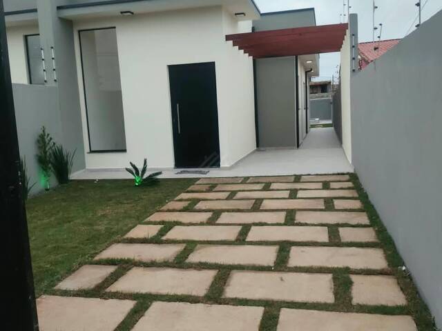 CASA COM PISCINA para Venda em Itanhaém - 4