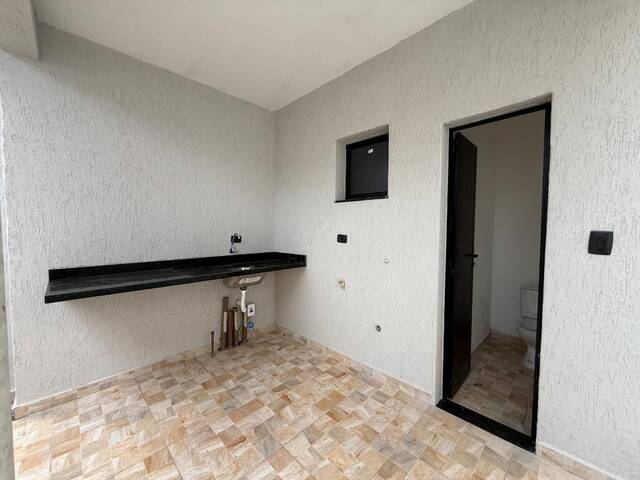 CASA COM PISCINA para Venda em Itanhaém - 4