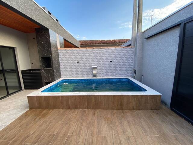 CASA COM PISCINA para Venda em Itanhaém - 3